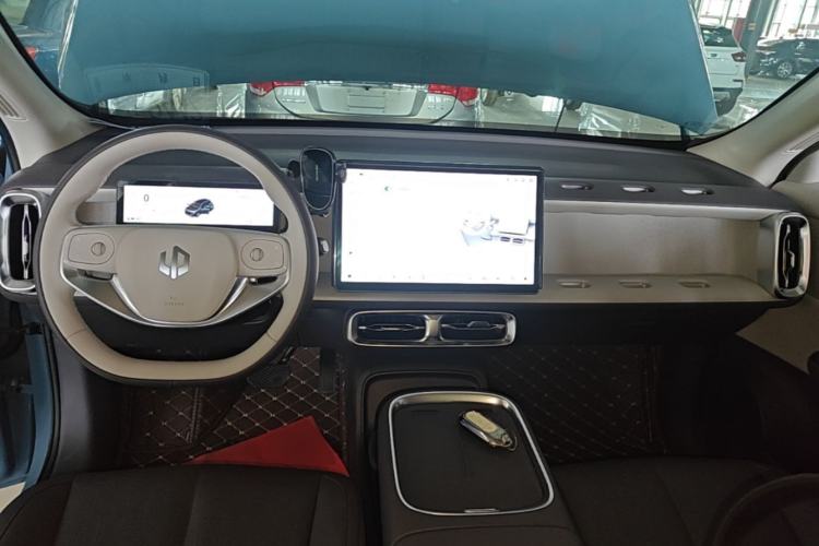 Used Leapmotor B10 2025 510 Joyful Edition Center Console