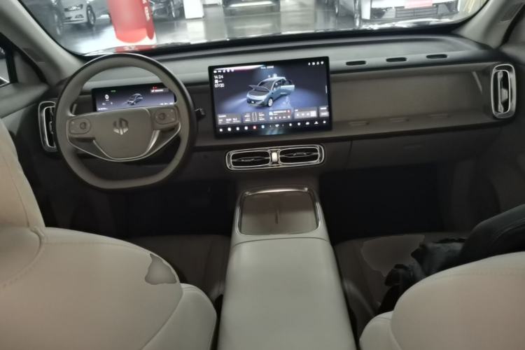 Used Leapmotor B10 2025 510 LiDAR Version Center Console