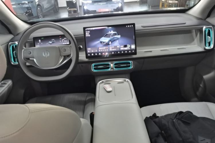 Used Leapmotor B10 2025 510 LiDAR Version Center Console