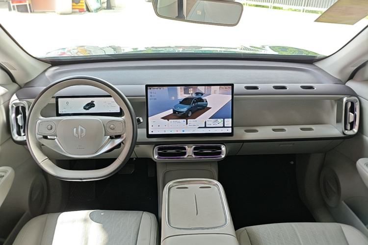 Used Leapmotor B10 2025 510 LiDAR Version Center Console