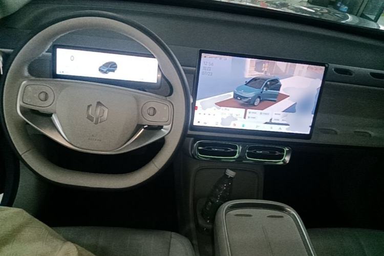 Used Leapmotor B10 2025 510 LiDAR Version Center Console