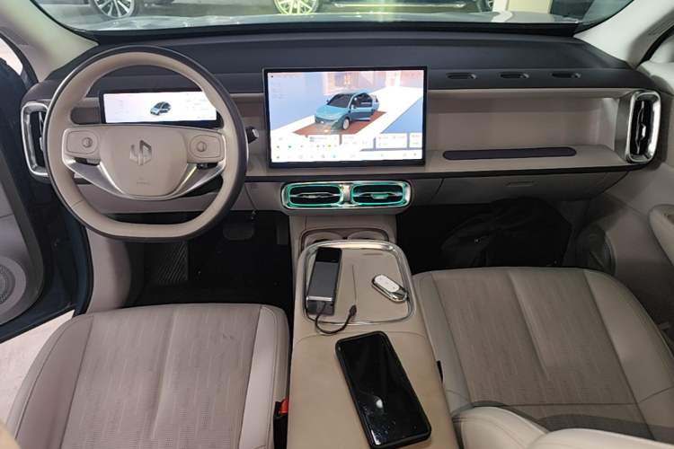 Used Leapmotor B10 2025 510 LiDAR Version Center Console