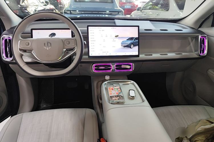 Used Leapmotor B10 2025 510 LiDAR Version Center Console