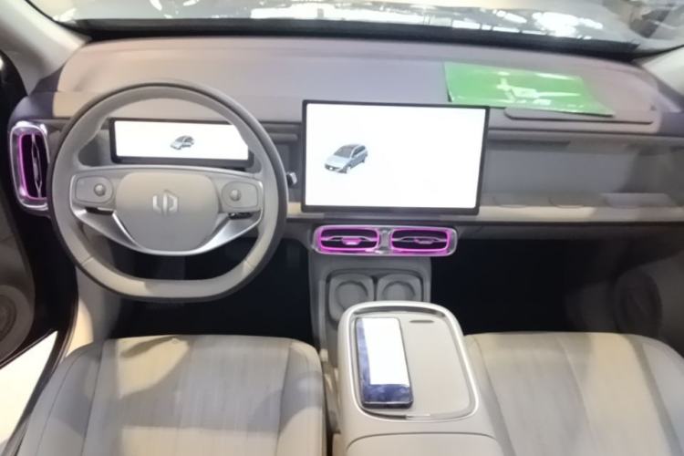 Used Leapmotor B10 2025 510 LiDAR Version Center Console