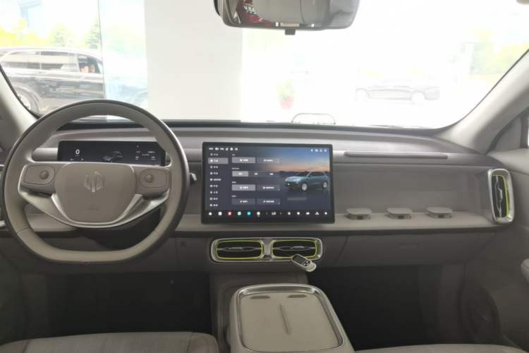 Used Leapmotor B10 2025 510 LiDAR Version Center Console