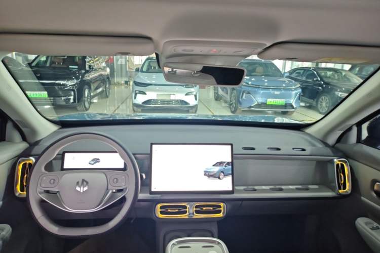 Used Leapmotor B10 2025 510 LiDAR Version Center Console