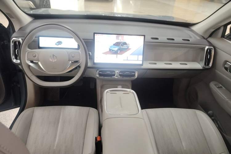 Used Leapmotor B10 2025 510 LiDAR Version Center Console