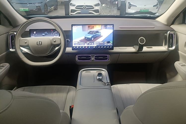 Used Leapmotor B10 2025 510 LiDAR Version Center Console