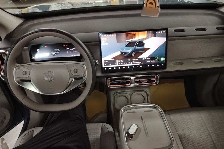 Used Leapmotor B10 2025 510 LiDAR Version Center Console