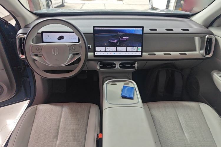 Used Leapmotor B10 2025 510 LiDAR Version Center Console