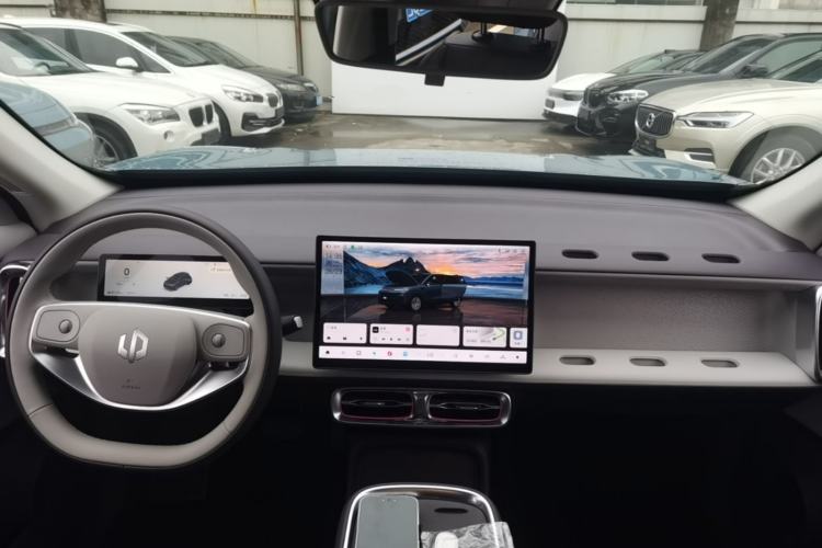 Used Leapmotor B10 2025 510 LiDAR Version Center Console