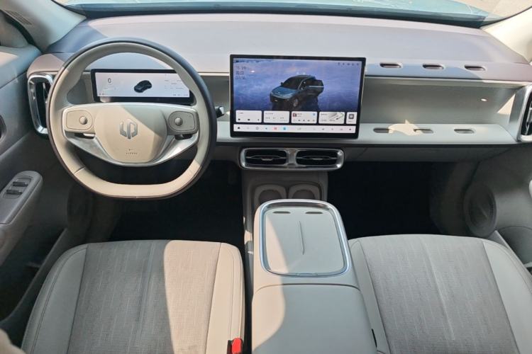 Used Leapmotor B10 2025 510 LiDAR Version Center Console