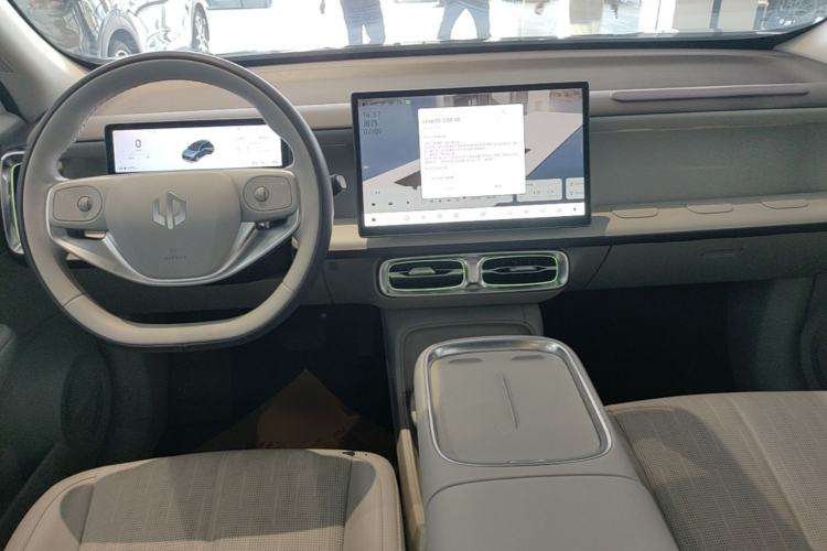 Used Leapmotor B10 2025 510 LiDAR Version Center Console
