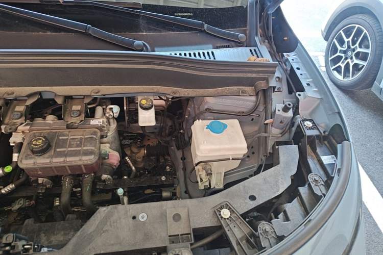 Used Leapmotor B10 2025 510 LiDAR Version Engine Bay Left