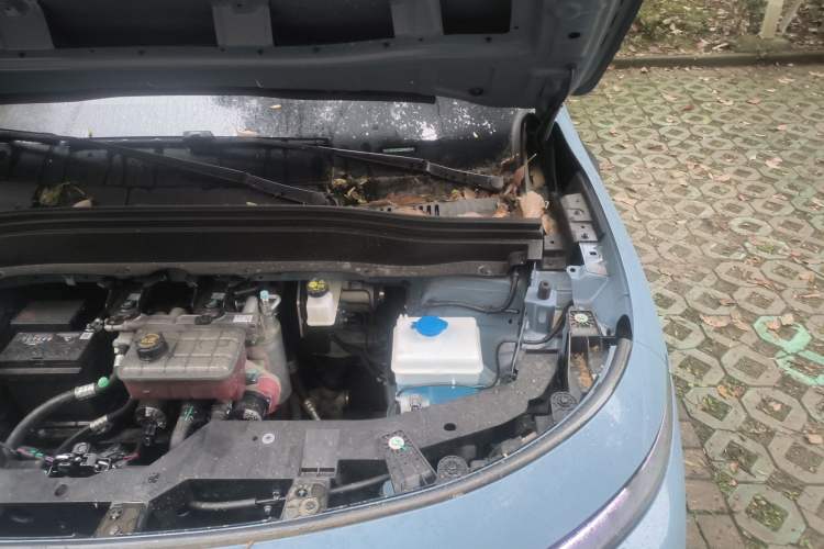 Used Leapmotor B10 2025 510 LiDAR Version Engine Bay Left