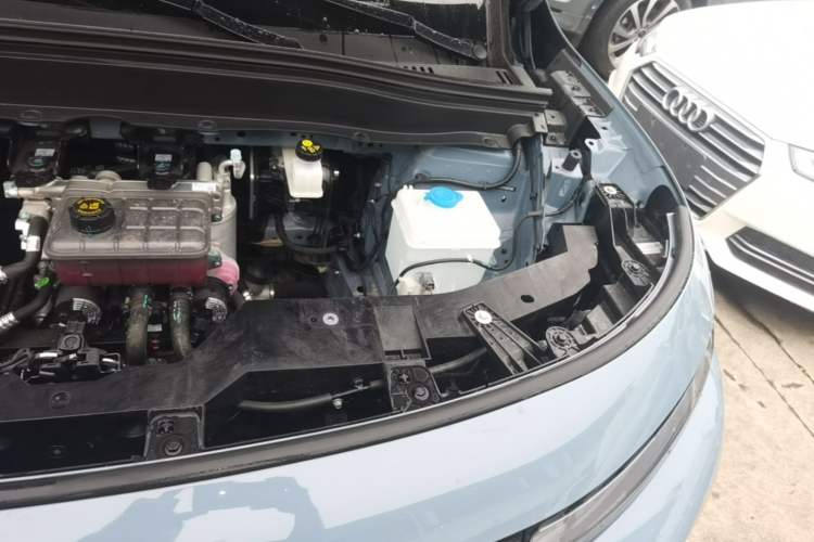 Used Leapmotor B10 2025 510 LiDAR Version Engine Bay Left