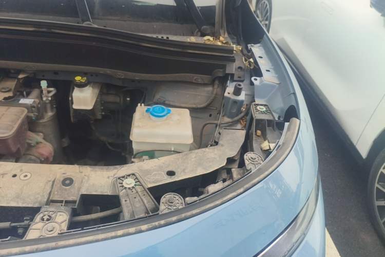 Used Leapmotor B10 2025 510 LiDAR Version Engine Bay Left