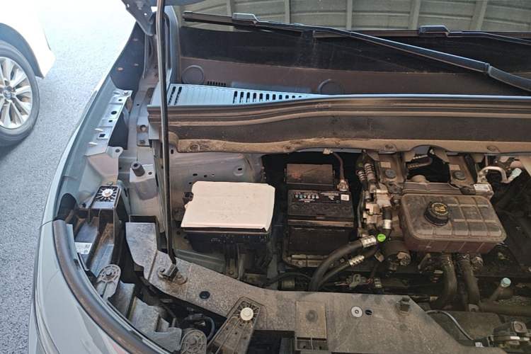 Used Leapmotor B10 2025 510 LiDAR Version Engine Bay Right
