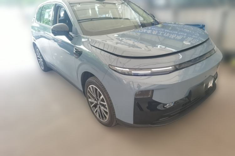 Used Leapmotor B10 2025 510 LiDAR Version Front Right 45 Deg