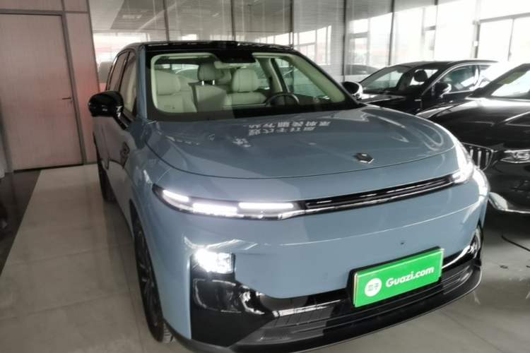 Used Leapmotor B10 2025 510 LiDAR Version Front Right 45 Deg