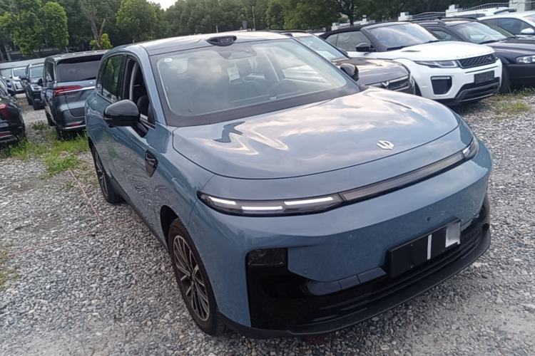 Used Leapmotor B10 2025 510 LiDAR Version Front Right 45 Deg