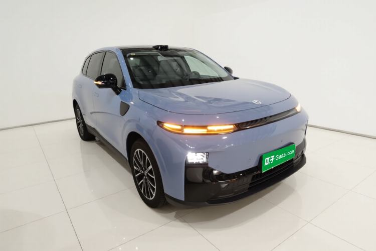 Used Leapmotor B10 2025 510 LiDAR Version Front Right 45 Deg