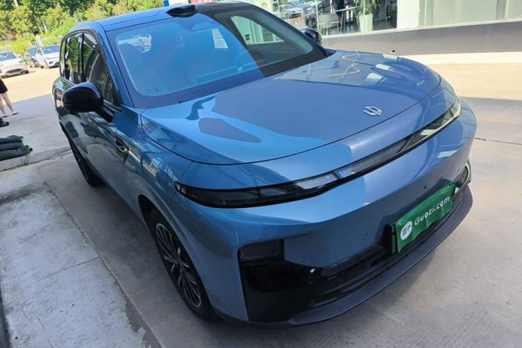 Used Leapmotor B10 2025 510 LiDAR Version Front Right 45 Deg