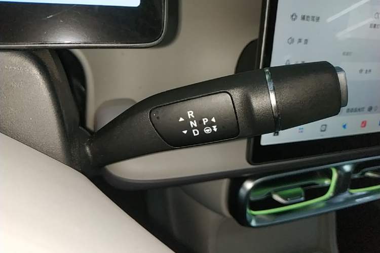 Used Leapmotor B10 2025 510 LiDAR Version Gear Lever