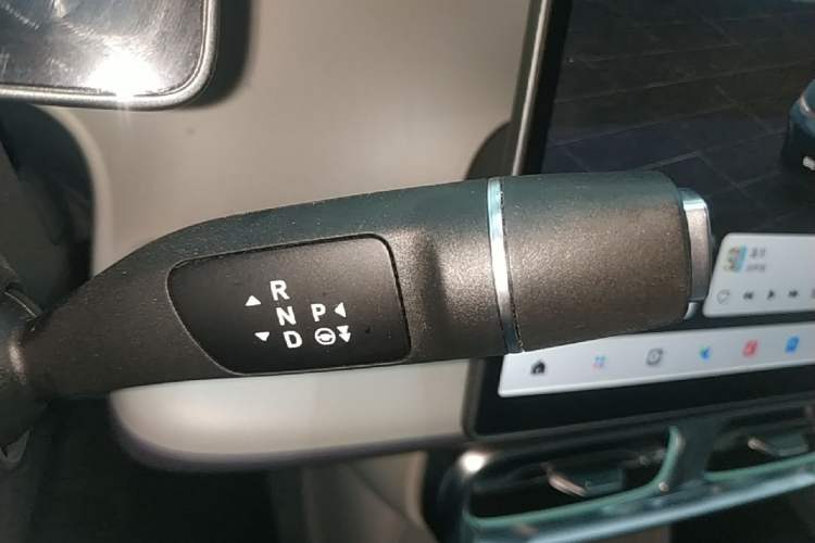 Used Leapmotor B10 2025 510 LiDAR Version Gear Lever