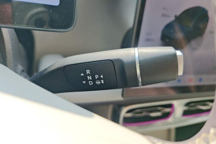 Used Leapmotor B10 2025 510 LiDAR Version Gear Lever