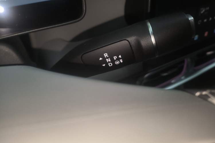Used Leapmotor B10 2025 510 LiDAR Version Gear Lever