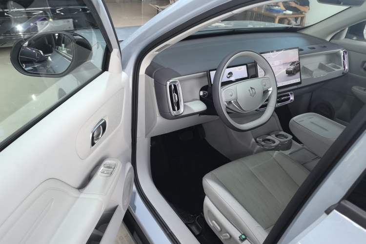 Used Leapmotor B10 2025 510 Joyful Edition Interior 3