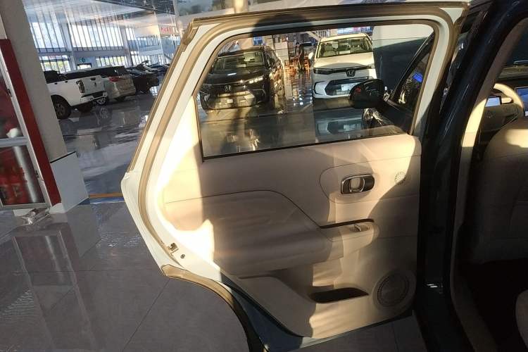 Used Leapmotor B10 2025 510 LiDAR Version Interior 5