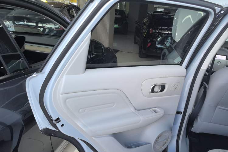 Used Leapmotor B10 2025 510 Joyful Edition Interior 8