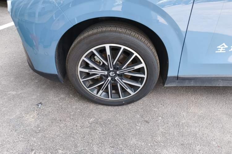 Used Leapmotor B10 2025 510 LiDAR Version Left Front Wheel Hub