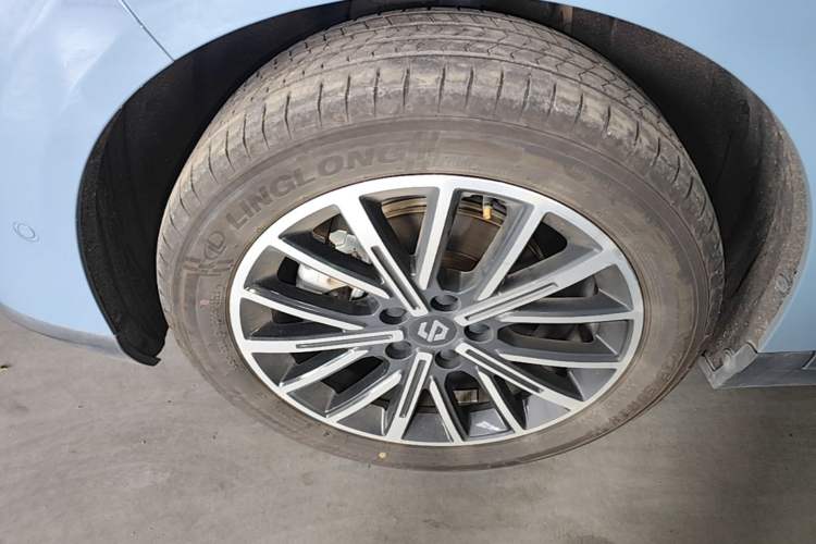 Used Leapmotor B10 2025 510 LiDAR Version Left Front Wheel Hub
