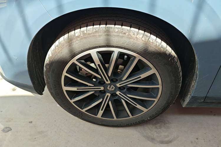 Used Leapmotor B10 2025 510 LiDAR Version Left Front Wheel Hub
