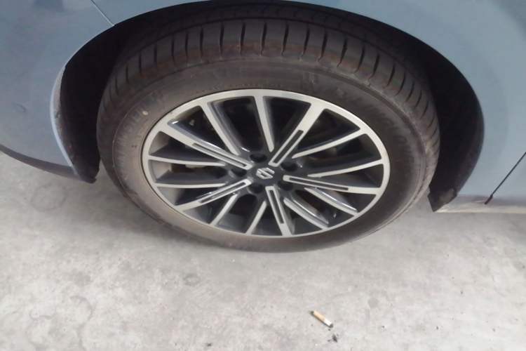 Used Leapmotor B10 2025 510 LiDAR Version Left Front Wheel Hub