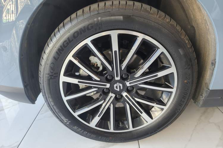 Used Leapmotor B10 2025 510 LiDAR Version Left Front Wheel Hub