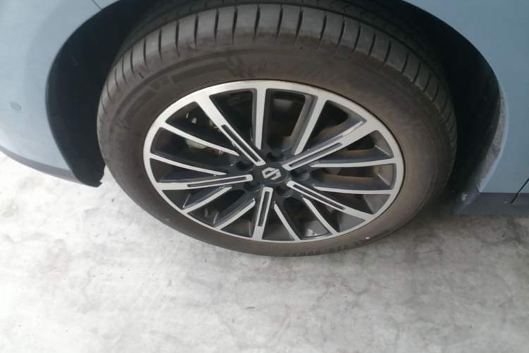 Used Leapmotor B10 2025 510 LiDAR Version Left Front Wheel Hub