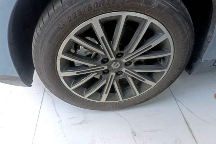Used Leapmotor B10 2025 510 LiDAR Version Left Front Wheel Hub