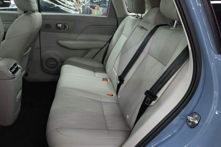 Used Leapmotor B10 2025 510 LiDAR Version Left Rear Seat