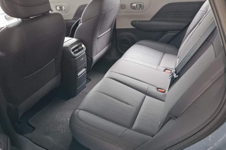 Used Leapmotor B10 2025 510 Joyful Edition Left Rear Seat