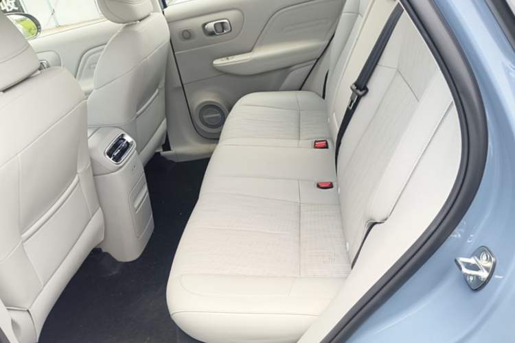 Used Leapmotor B10 2025 510 LiDAR Version Left Rear Seat
