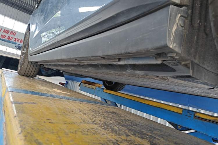 Used Leapmotor B10 2025 510 LiDAR Version Left Side Sill
