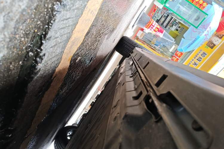 Used Leapmotor B10 2025 510 LiDAR Version Left Side Sill