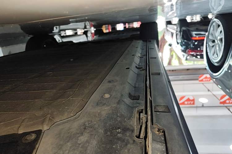 Used Leapmotor B10 2025 510 LiDAR Version Left Side Sill