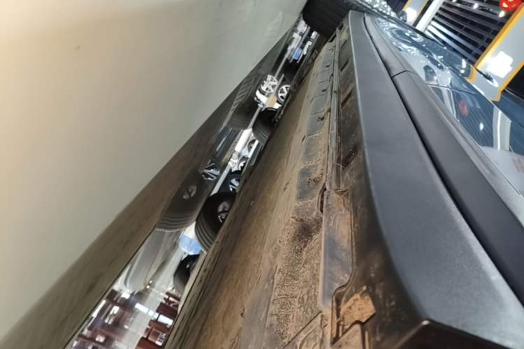 Used Leapmotor B10 2025 510 LiDAR Version Left Side Sill