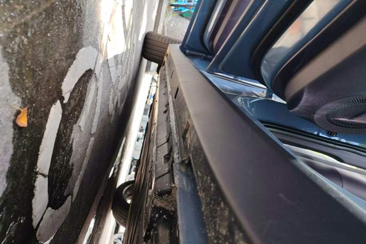 Used Leapmotor B10 2025 510 LiDAR Version Left Side Sill
