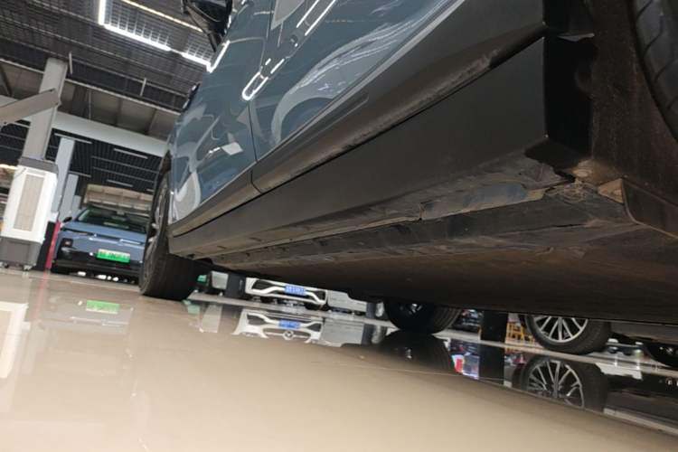 Used Leapmotor B10 2025 510 LiDAR Version Left Side Sill